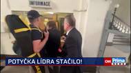 Potyčka na akci Stačilo!: Rounův zákrok byl adekvátní, tvrdila Konečná. Letocha ji nechápal